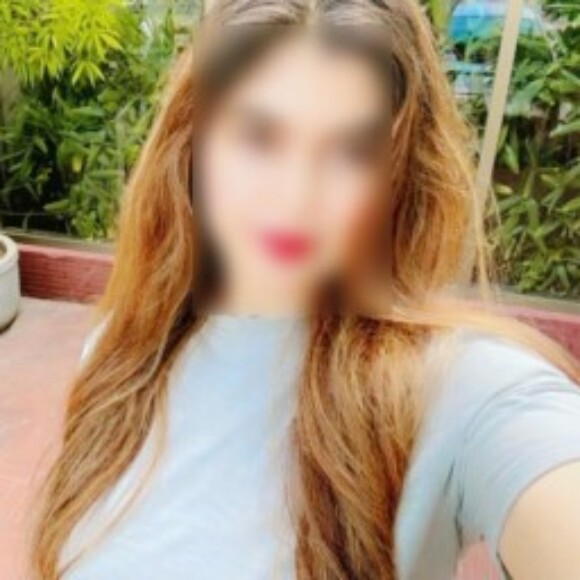 Profile picture of Anum Arshad