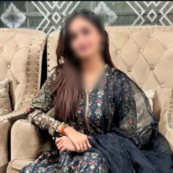 Profile picture of Alishba raheem